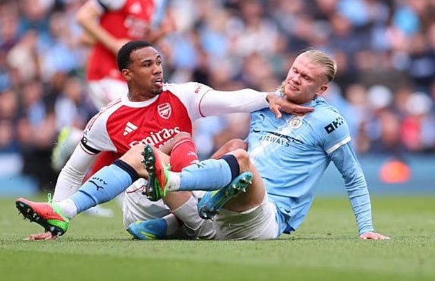 Bài học về sự tỉnh táo và khách quan dành cho Gabriel và câu lạc bộ Arsenal.