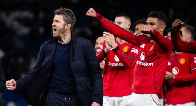 Sự ủng hộ dành cho Michael Carrick từ người hâm mộ và giới chuyên môn đang ngày càng tăng cao.