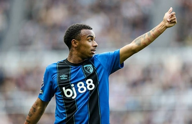 Eli Junior Kroupi trong màu áo Bournemouth