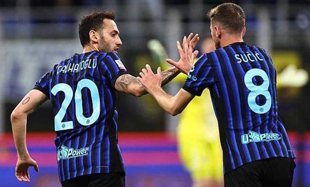 Inter Milan ngược dòng thành công để tiến vào chung kết Coppa Italia.