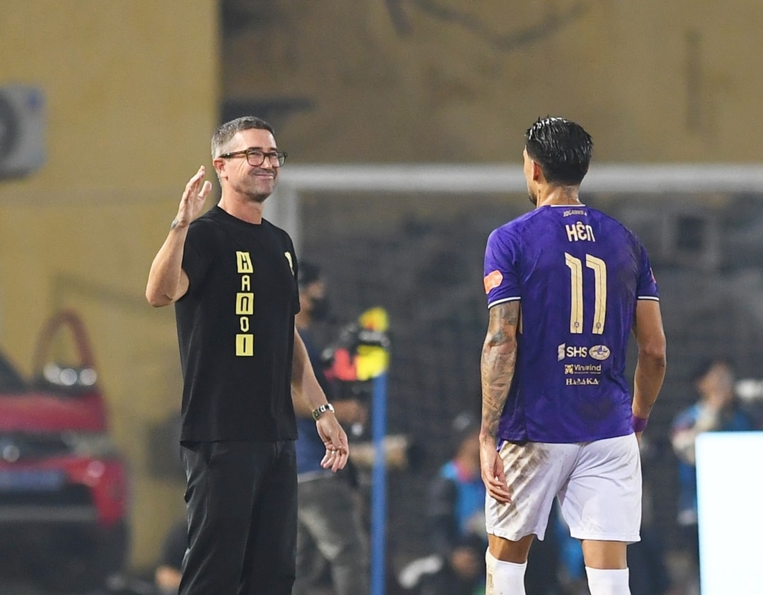 HLV Harry Kewell mang đến những tín hiệu tích cực cho CLB Hà Nội