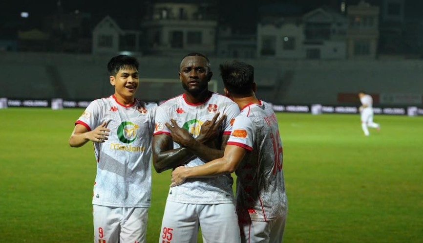 Sự vắng mặt của Joel Tagueu là tổn thất lớn với Hải Phòng. Ảnh: Hải Phòng FC.