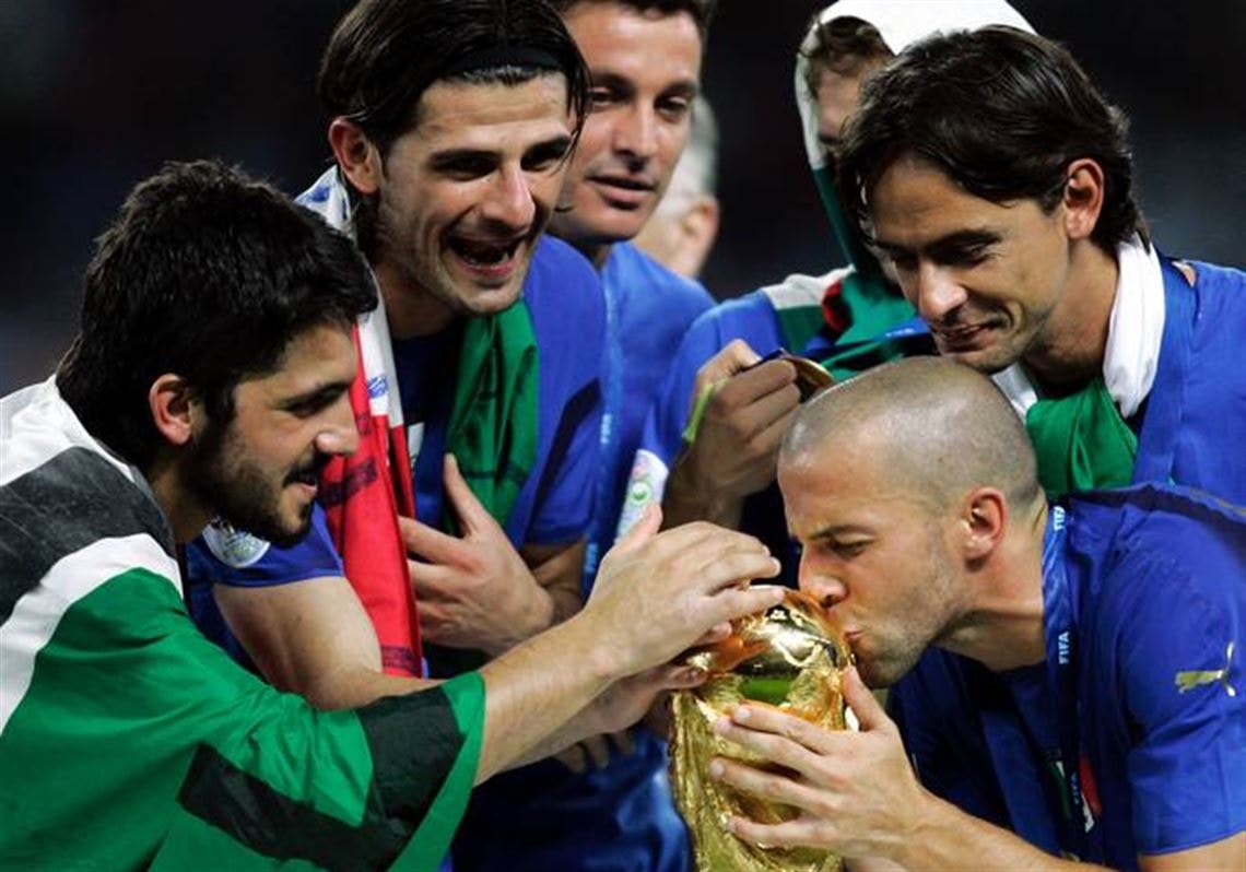 Italia chọn danh dự thay vì vinh quang.