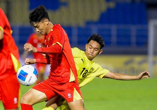 U17 Việt Nam giải quyết trận đấu ngay trong hiệp một.