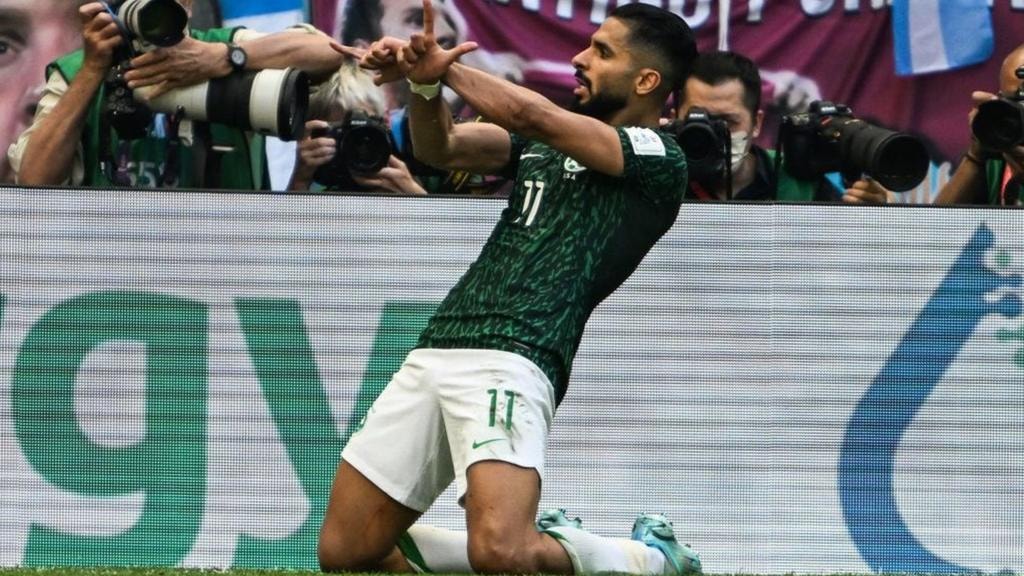 Cầu thủ Saudi Arabia ăn mừng bàn thắng lịch sử vào lưới Argentina.