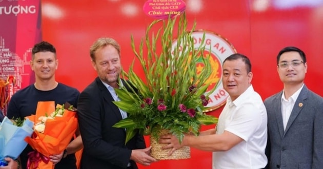 HLV Mano Polking sẽ dẫn dắt CAHN đến năm 2028