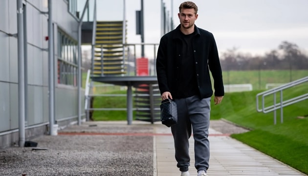 De Ligt nằm trong danh sách bệnh binh của Man United khoảng thời gian khá dài.