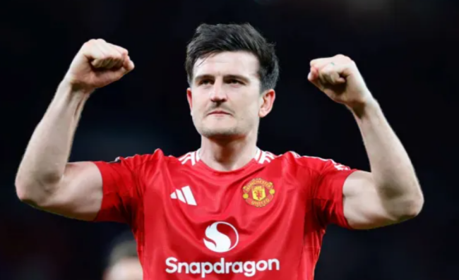 Harry Maguire trở lại sau án treo giò.