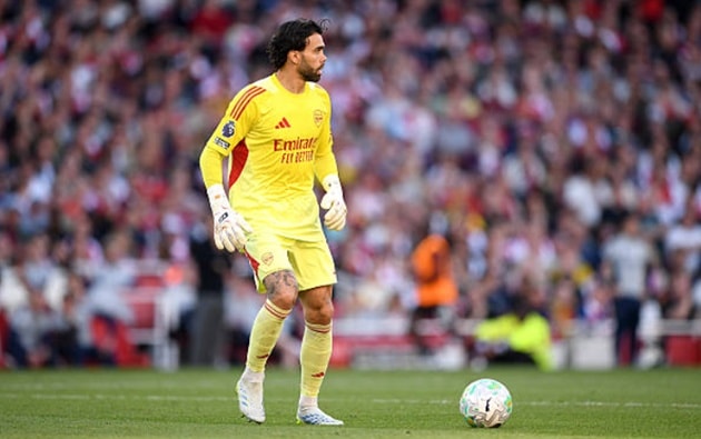 David Raya thi đấu xuất sắc trong khung gỗ Arsenal