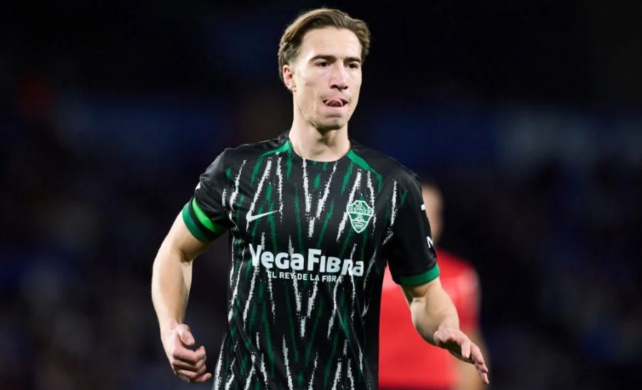 Trung vệ David Affengruber sở hữu bộ chỉ số phòng ngự ấn tượng.