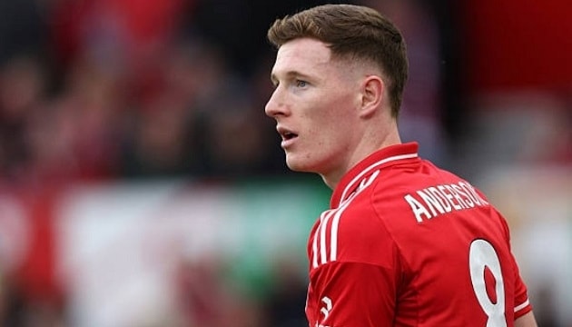 Dữ liệu chỉ ra Elliot Anderson phù hợp hơn với Quỷ đỏ.