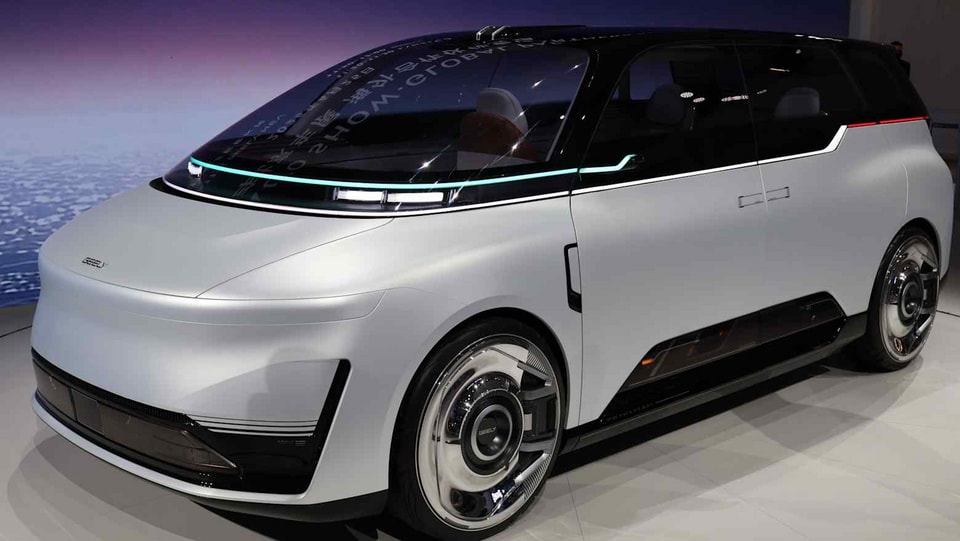 Nguyên mẫu robotaxi Eva Cab của Geely