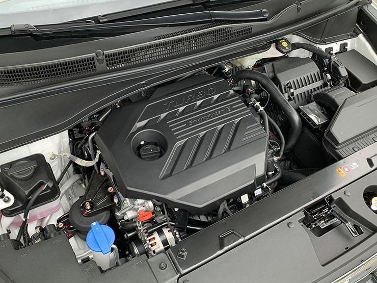 Động cơ trên Hyundai Custin