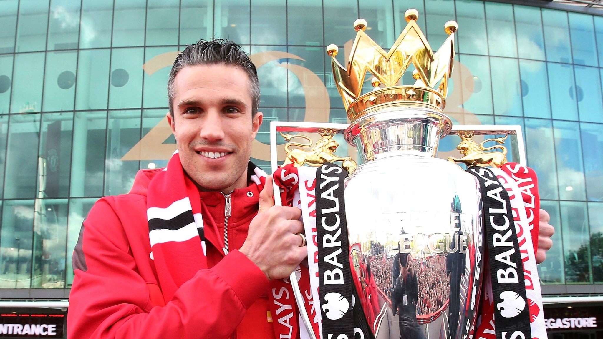 Robin van Persie quyết định rời Arsenal để tìm kiếm danh hiệu.