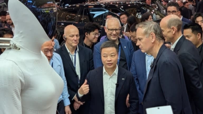 Lãnh đạo Volkswagen và Xpeng thảo luận về công nghệ mới