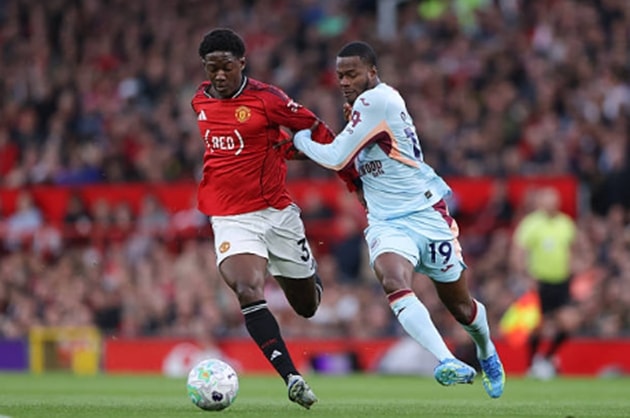 Tiền vệ trung tâm: Kobbie Mainoo – 7.5 điểm