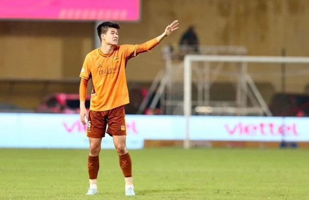 Trung vệ Đinh Quang Kiệt cao 1m95 hội quân cùng U19 Việt Nam