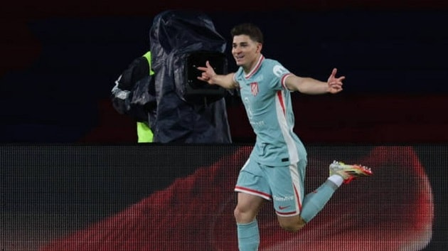 Julian Alvarez là mục tiêu hàng đầu của Barcelona
