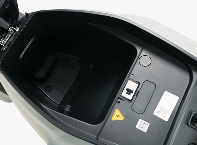 Cốp xe máy điện Yadea Voltguard U80