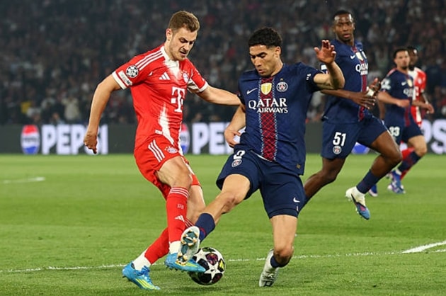 Hậu vệ Josip Stanisic thi đấu mờ nhạt