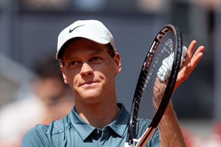 Jannik Sinner lần thứ hai lọt vào tứ kết Madrid Open