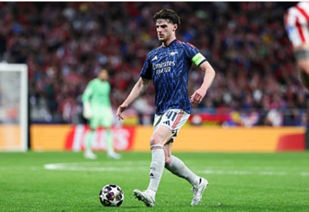 Declan Rice điều tiết nhịp độ trận đấu