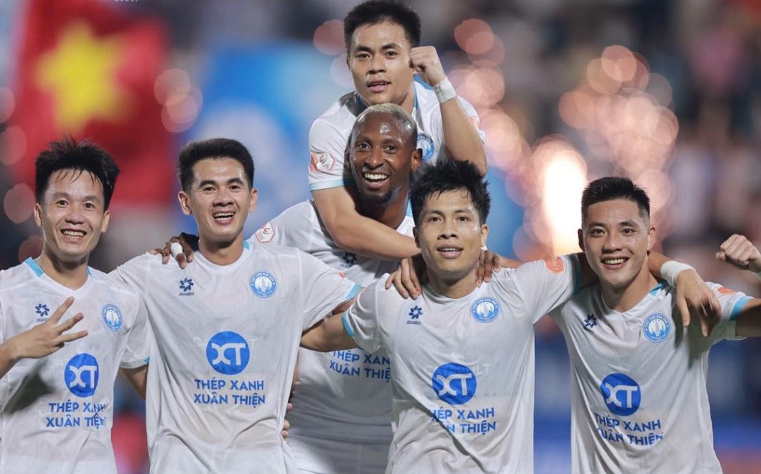 CLB Nam Định áp đảo hoàn toàn trước CA TPHCM tại Thiên Trường