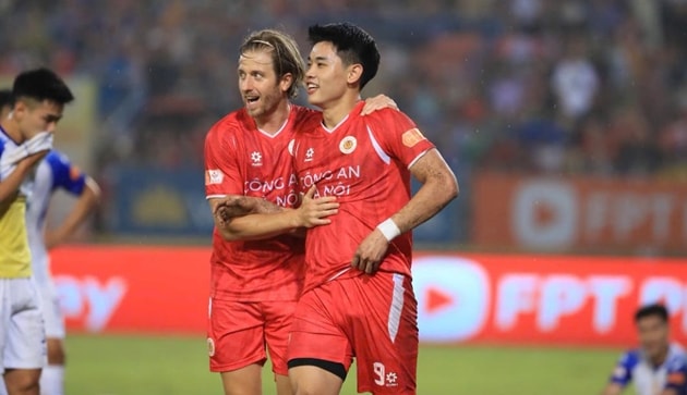 CAHN đang duy trì phong độ hủy diệt trong cuộc đua vô địch V.League.