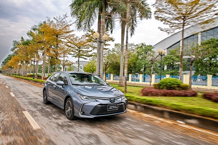 Toyota Corolla Altis 2026 là lựa chọn sedan hạng C bền bỉ và hiện đại