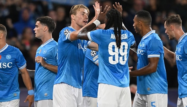 Hojlund vẫn là đầu tàu trên hàng công Napoli.