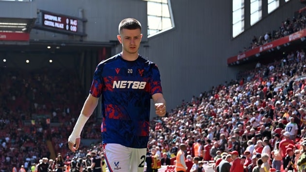 Adam Wharton sở hữu các chỉ số thống kê ấn tượng về khả năng tịnh tiến bóng tại Ngoại hạng Anh.