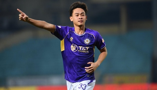 Anh Tiệp lập công giúp Hà Nội FC đánh bại SHB Đà Nẵng.