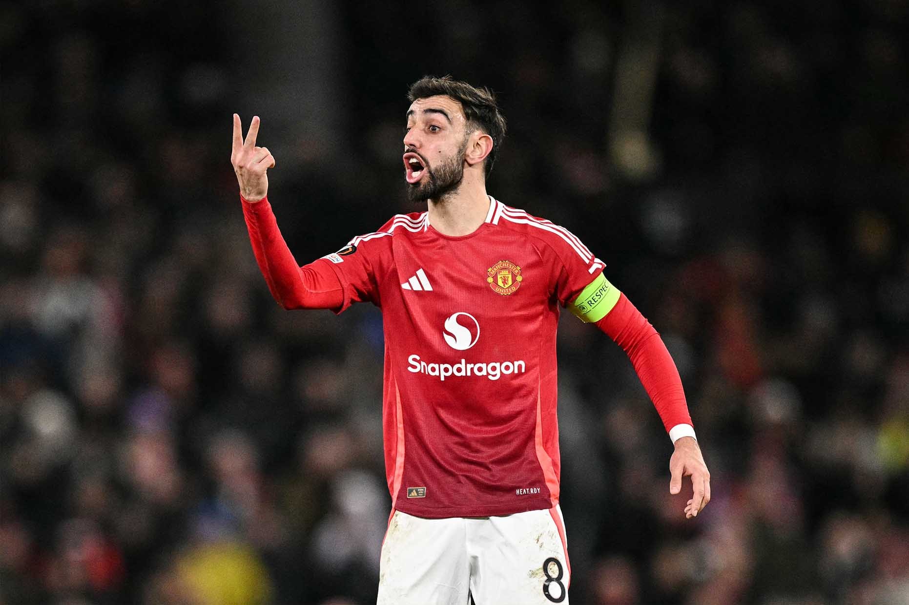 Tiền vệ Bruno Fernandes đang đứng trước cơ hội phá kỷ lục kiến tạo tại Ngoại hạng Anh.