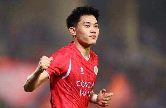 Đình Bắc được giới chuyên môn đánh giá là cầu thủ nội xuất sắc nhất V.League hiện tại.