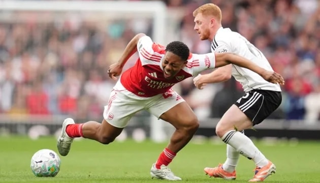 Myles Lewis-Skelly khiến Mikel Arteta đau đầu.