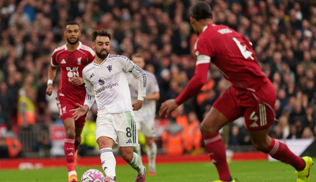 MU đại chiến với Liverpool.