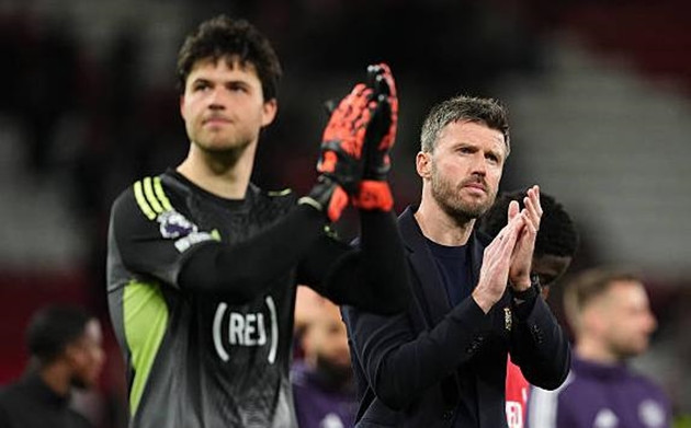 Manchester United nỗ lực tìm lại vị thế trước Liverpool trong trận derby tại Old Trafford.