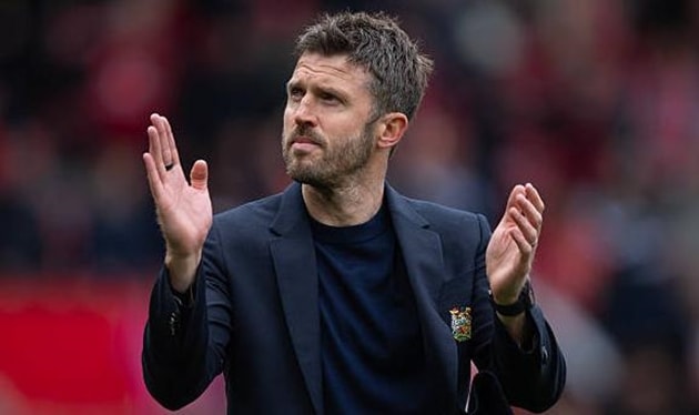 Michael Carrick giúp Manchester United giành vé dự Champions League.