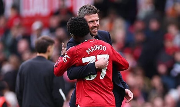 Michael Carrick xứng đáng được Manchester United ký hợp đồng lâu dài.