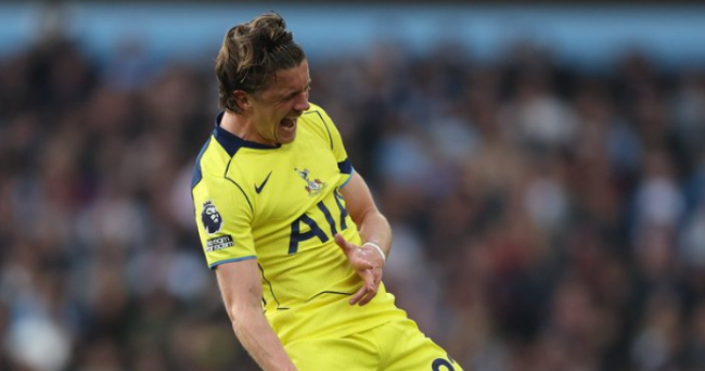 Conor Gallagher ăn mừng bàn thắng mở tỷ số cho Tottenham