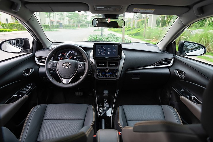 Nội thất Toyota Vios 2026 hiện đại với màn hình 9 inch