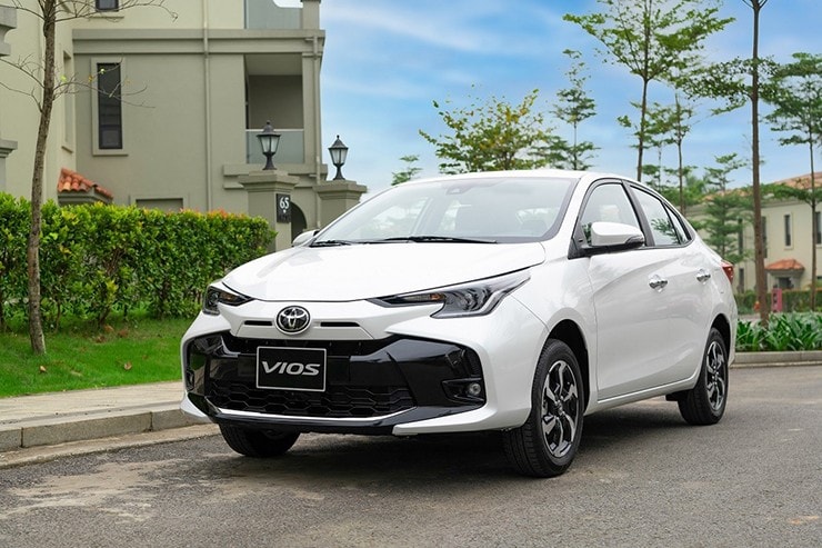Thiết kế đầu xe Toyota Vios 2026 với lưới tản nhiệt mới