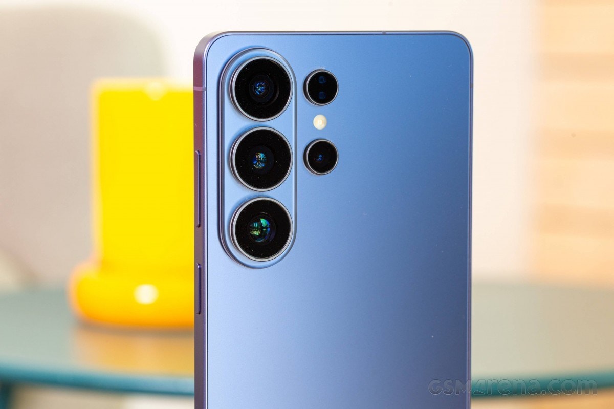 Samsung có thể nâng tầm chất lượng camera chính Galaxy S27 Ultra với ống kính thay đổi khẩu độ