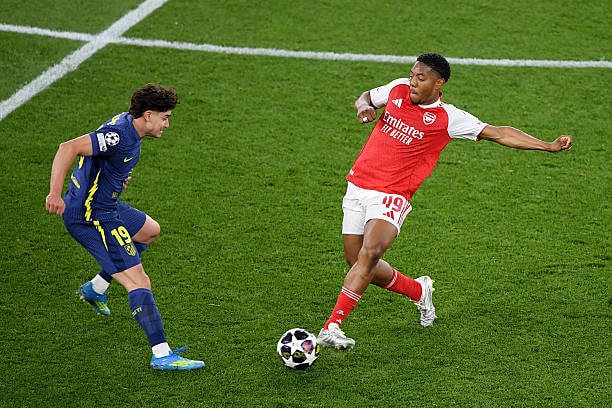 Myles Lewis-Skelly tỏa sáng rực rỡ trong trận bán kết Champions League giữa Arsenal và Atletico Madrid