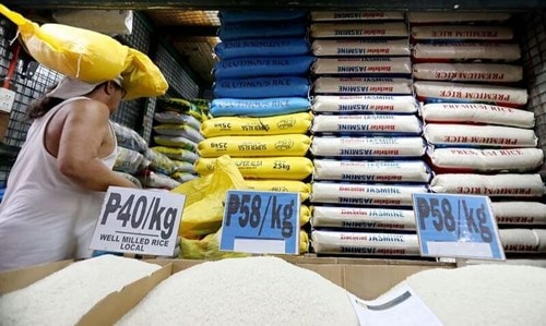 Cửa hàng bán gạo tại Philippines trong bối cảnh nguồn cung thế giới biến động
