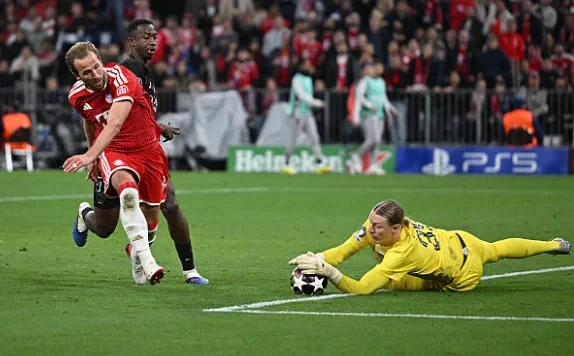 Thủ môn Matvey Safonov có ngày thi đấu xuất thần giúp PSG bảo toàn lợi thế trước Bayern Munich.