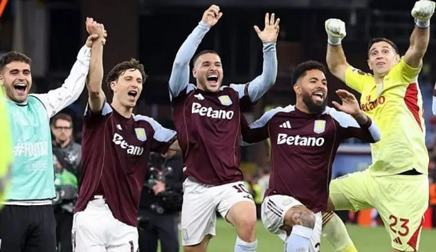 Aston Villa đứng trước cơ hội có danh hiệu lớn sau 30 năm.