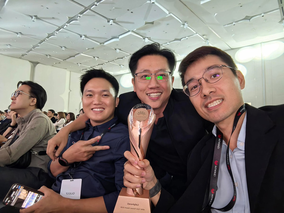 CellphoneS vinh dự được Huawei trao giải Retailer Partner khu vực APAC