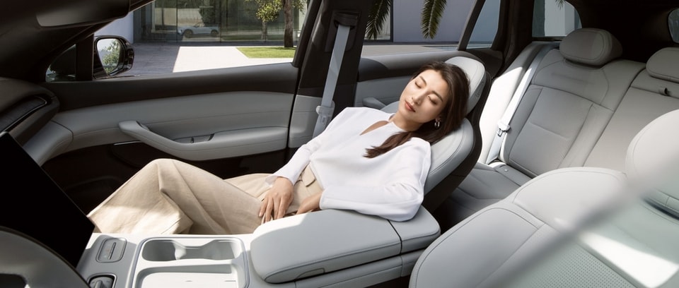 Ghế ngồi không trọng lực trên ô tô hiện đại
