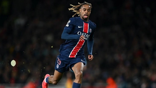 Bradley Barcola đang thu hút sự chú ý từ Arsenal và Liverpool nhờ phong độ cao tại PSG.